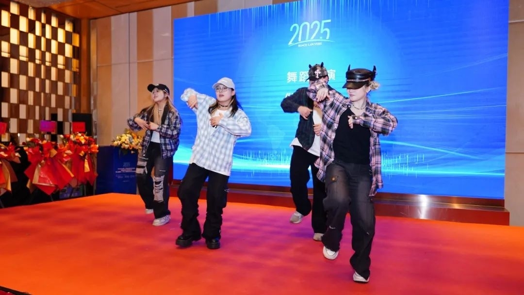 ce322488e93fb3d5cb459137fcdbd772.jpg