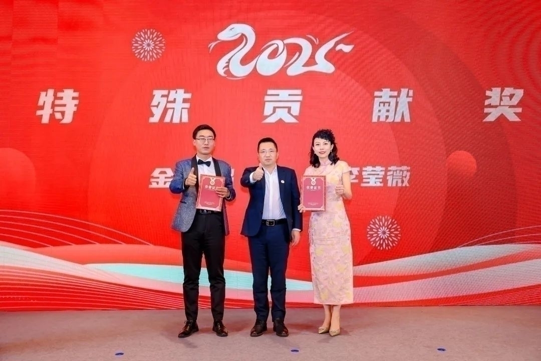 56ea9db14ffe6732b6fcda1c0aa5db1a.jpg